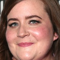 Aidy Bryant Desnuda