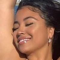 anea_ Desnuda