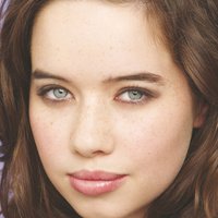 Anna Popplewell Desnuda