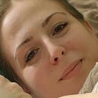Bee Cutie Desnuda