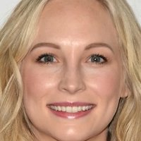 Candice King Desnuda