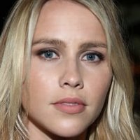Claire Holt Desnuda