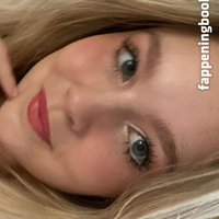 Courtney_36180 Desnuda