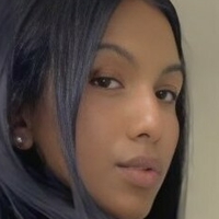 Desi Asszilla Desnuda