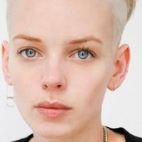 Dorith Mous Desnuda