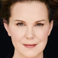 Elizabeth Perkins Desnuda