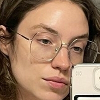 ella-enchanted Desnuda