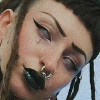 Elli Disasterpiece Desnuda