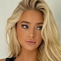 Emilie Kull Desnuda