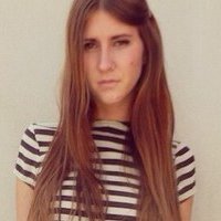 Emily Theobald Desnuda