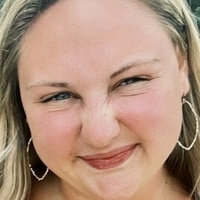 Emma Burzynski Desnuda