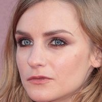 Faye Marsay Desnuda