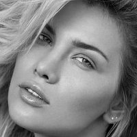 Gabriela Iliescu Desnuda