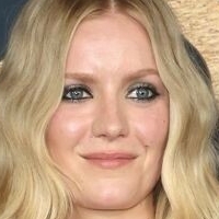 Hadley Robinson Desnuda