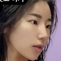 Hn.0_1 Desnuda