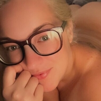 HoneybeeHarlow Desnuda