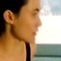 Idil Üner Desnuda