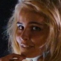 Isabel Lucas Desnuda