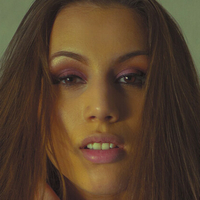 Jenny McBride Desnuda