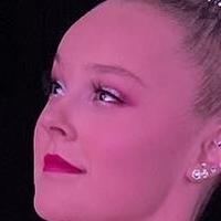 JoJo Siwa Desnuda