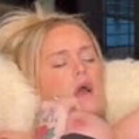 Jordengonewilder Desnuda