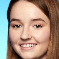 Kaitlyn Dever Desnuda