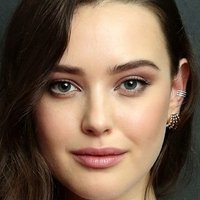 Katherine Langford Desnuda