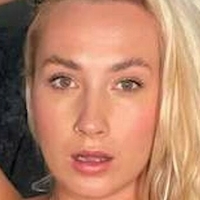 Katie Bee Desnuda