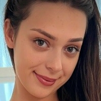 Kinky Chanel Desnuda