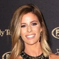 Lara Pitt Desnuda
