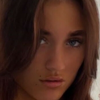 Leah Steele Desnuda
