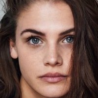Lisa Tomaschewsky Desnuda