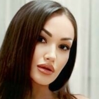 liv_rise Desnuda