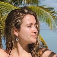 Logan Rae Hill Desnuda