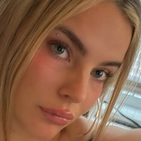 Lola Dubrul Desnuda