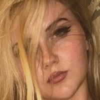 Lovely Miss Larkan Desnuda