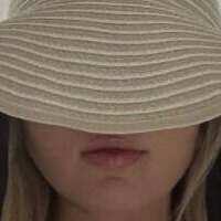 Lucy Robson Desnuda