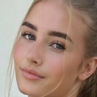 mackenziehart Desnuda