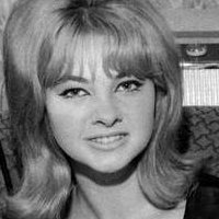 Mandy Rice-Davies Desnuda