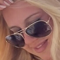 Mavie Noelle Desnuda