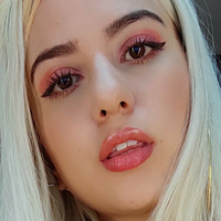 Mia Violet Desnuda