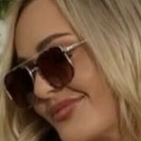 Micah Lussier Desnuda