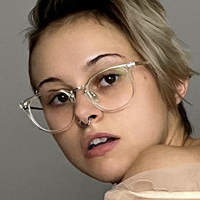 Molly Mcguire Desnuda