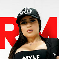 MYLFthe Month Desnuda