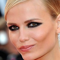 Natasha Poly Desnuda
