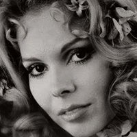 Nélida Lobato Desnuda