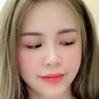 Nguyen Ha Linh Desnuda