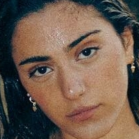 Ortal Ano Desnuda