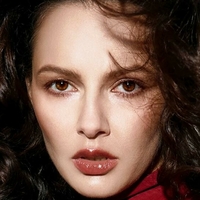 Polina Favorskaya Desnuda
