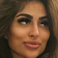 Priya Yasmin X Desnuda